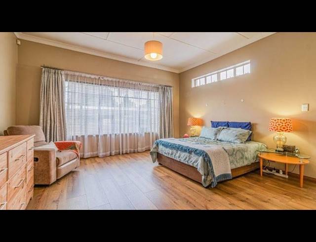 4 BEDROOM HOUSE FOR SALE IN KENSINGTON